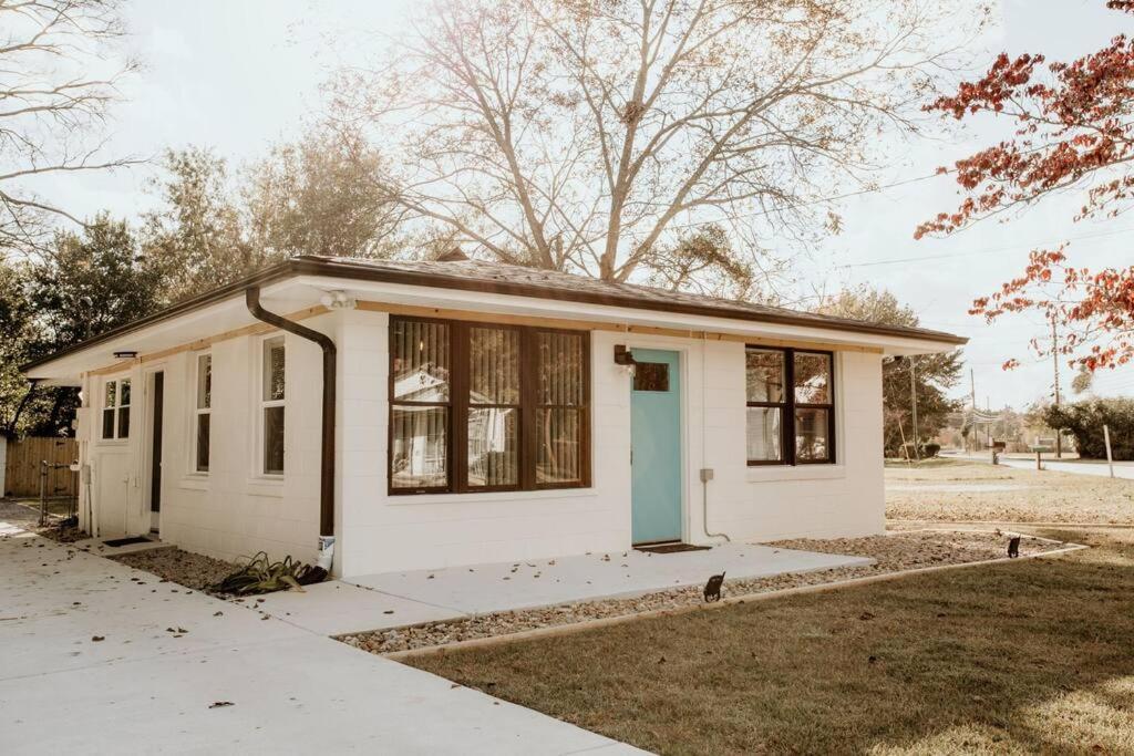 Villa The Turquoise Door Modern Rustic In Town Of Lexington Esterno foto