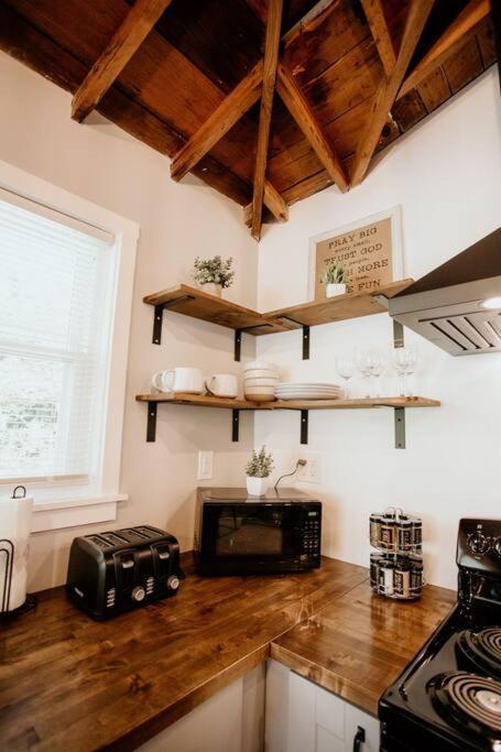 Villa The Turquoise Door Modern Rustic In Town Of Lexington Esterno foto